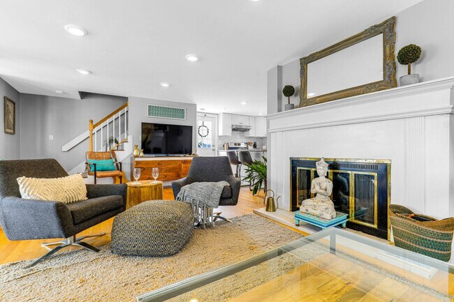 Building Photo - 32 Basin St