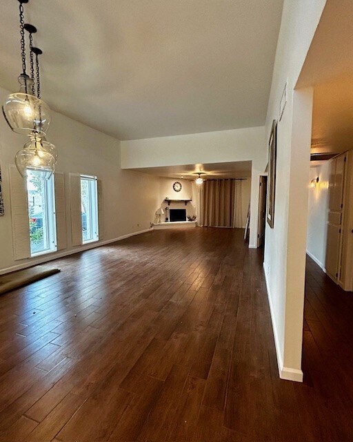 Building Photo - 2619 E Windsor Ave