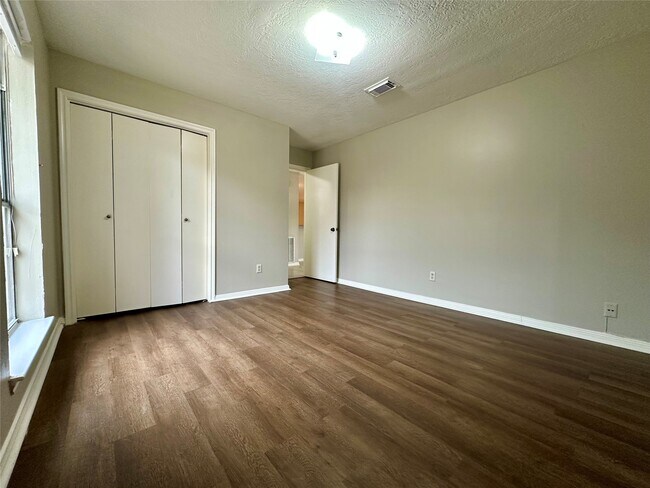 Building Photo - 8514 Fawn Terrace Dr