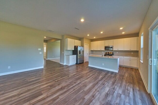 Building Photo - 5 Bedroom New Build in Camby!