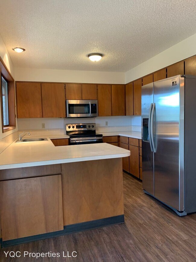 Building Photo - 1504 NE 115th St