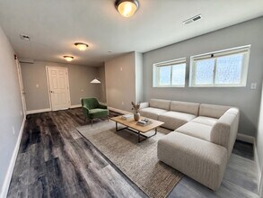 Building Photo - 5000 N 8th St