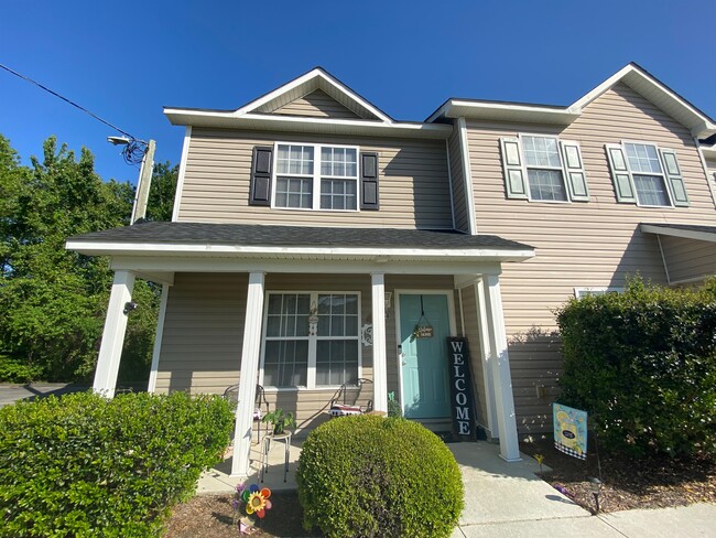 Primary Photo - 368 Hunting Green Dr