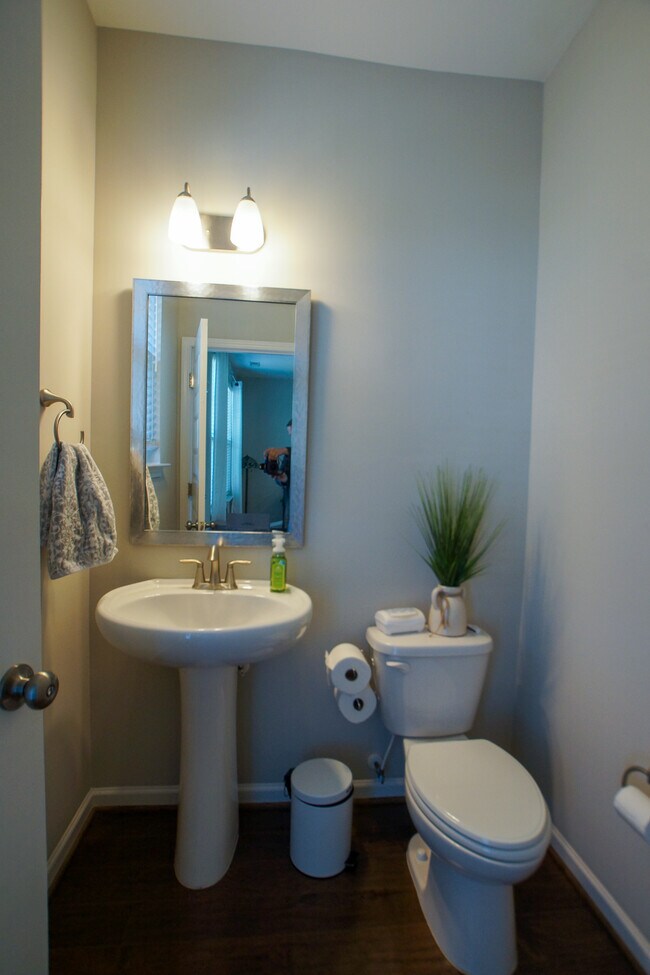 Building Photo - 930 Dalton Ridge Pl