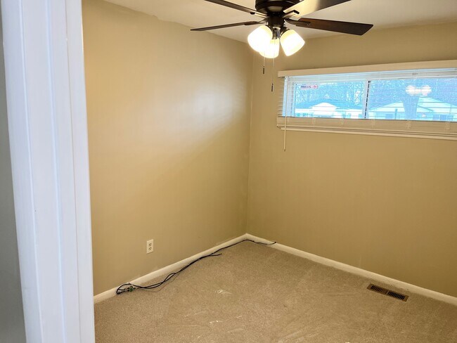 Building Photo - 27640 Barrington St