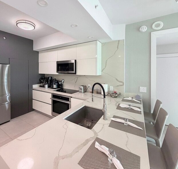 Building Photo - 31 SE 5th St