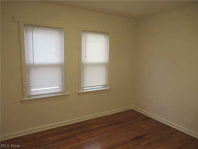 Building Photo - 1616 Douglas Rd