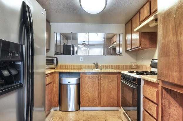 Building Photo - 3525 Kansas St