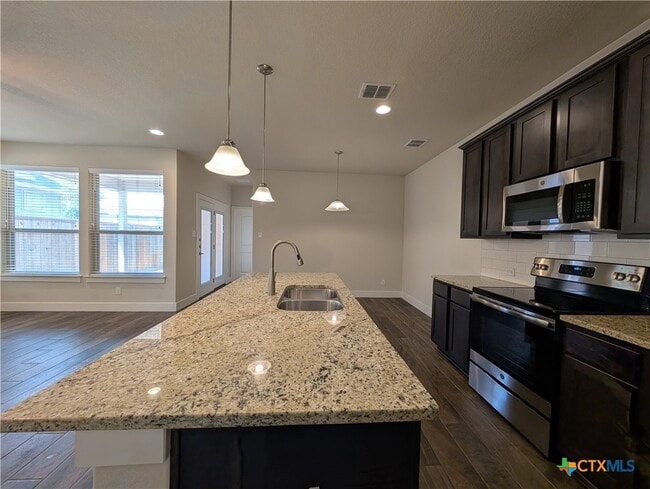 Building Photo - 737 Milestone Pk