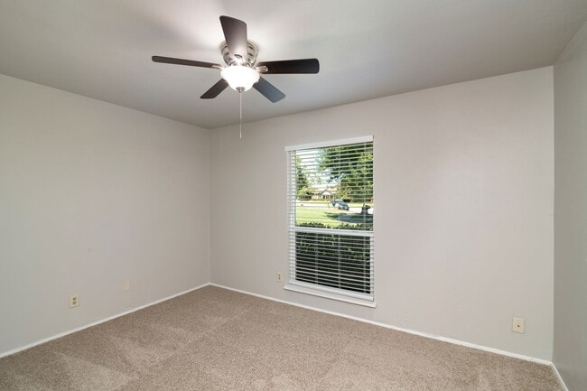 Building Photo - 3 Bedroom on Cul da Sac