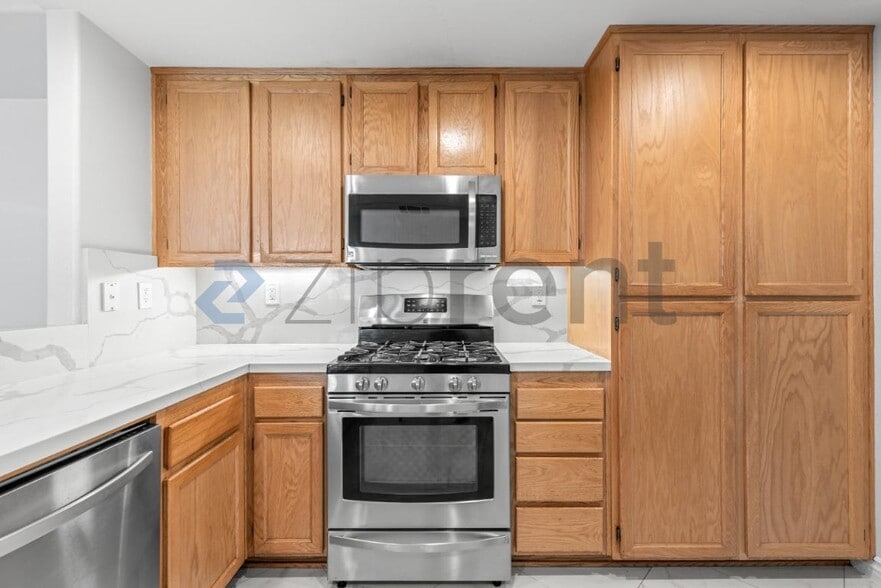 Building Photo - Unit 513