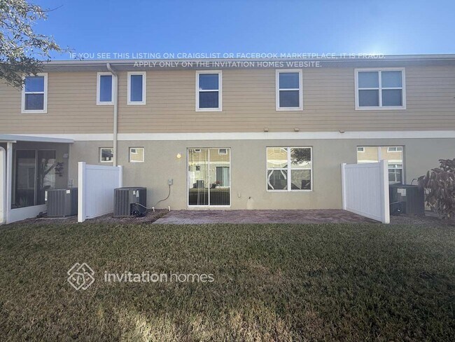 Building Photo - 3596 Sanctuary Dr