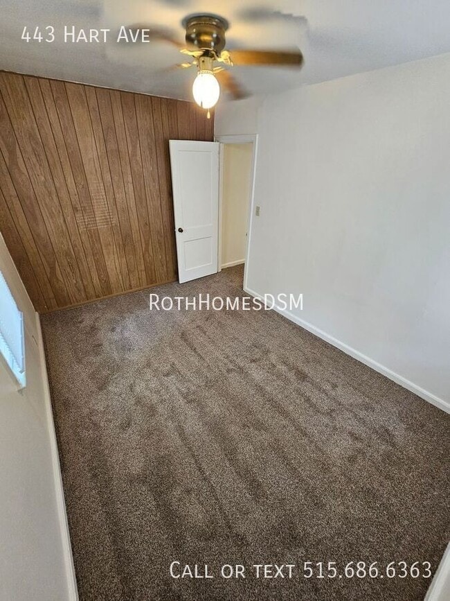 Building Photo - 443 Hart Ave