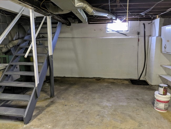 Building Photo - 1072 Amboy Ave