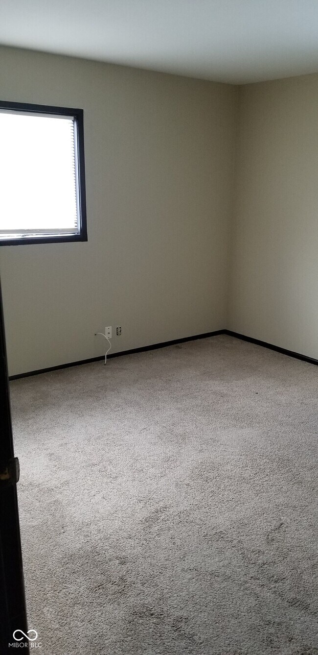 Building Photo - 8803 Balboa Ct