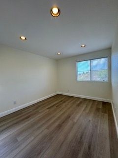 Building Photo - 35 Shorecliff