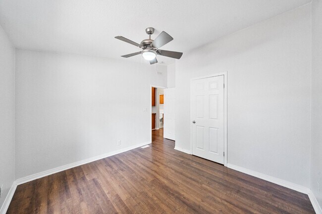 Building Photo - Escondido -Beautiful San Pasqual area ,Spa...