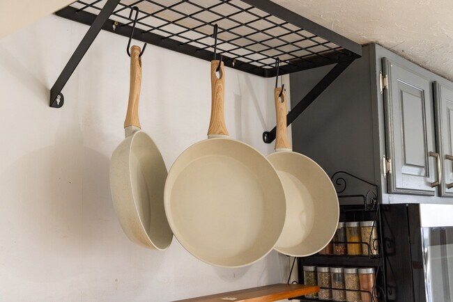 Building Photo - 9 Prospect St