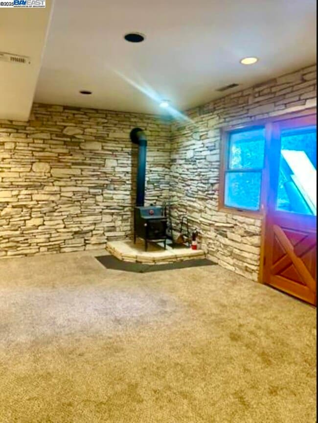Building Photo - 13273 Sierra Dr W
