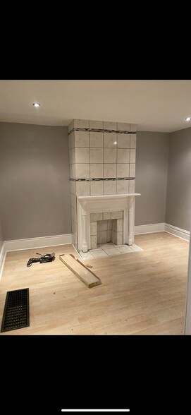 Building Photo - 114 Doney St