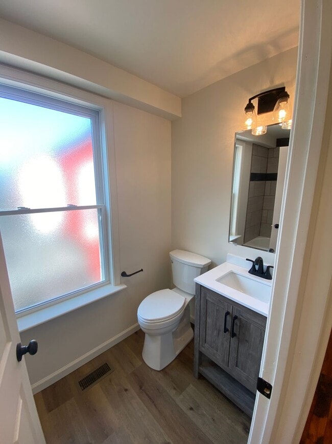 Building Photo - Beautiful 3-Bedroom Home!