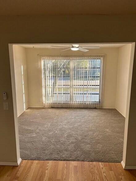 Florida room - 4026 Passport Ln