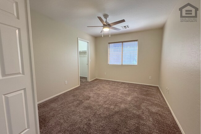 Building Photo - 3Bed/2Bath House in Avondale! Ready for Immediate Move-In! – RV GATE!