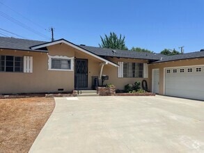 Building Photo - Charming Home on Cul-de-Sac