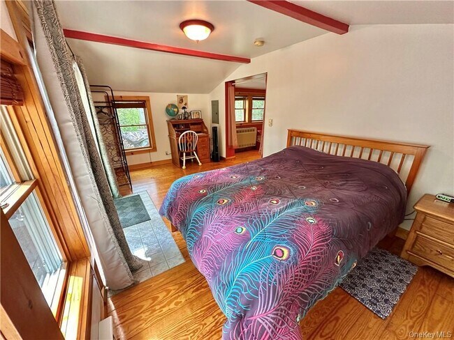 Building Photo - 29 Dymond Rd