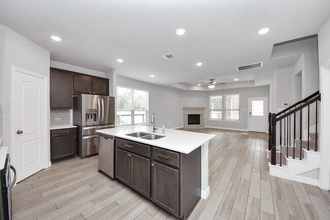 Building Photo - 196 Chestnut Meadow Dr