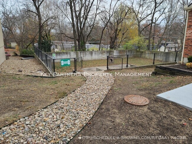 Building Photo - 6823 W 76th St - 2 Bed 2 Bath Remodel!