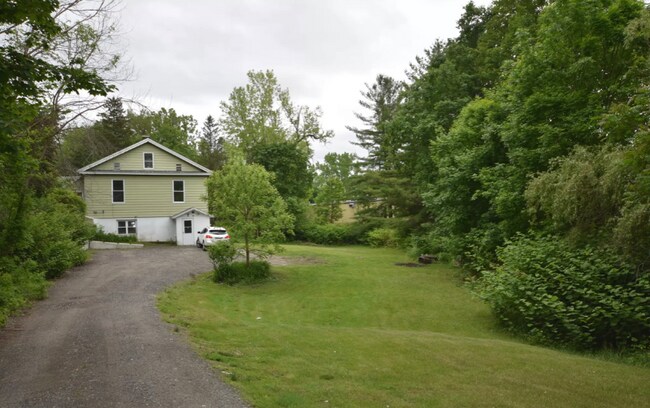 Building Photo - 89 Pecks Rd