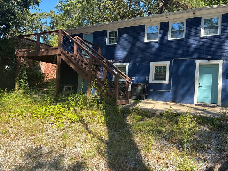 Building Photo - Room in House on Cedar Ave NW