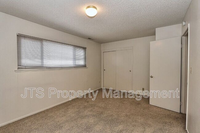 Building Photo - 2722 26th St