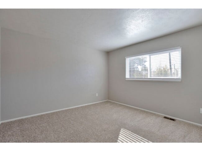 Building Photo - 3930 W Walsh Pl