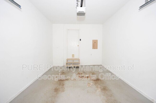 Building Photo - 1697 Paddlewheel Dr NE