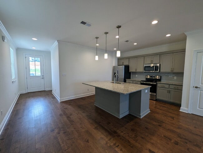 Building Photo - 353 Commonwealth Blvd