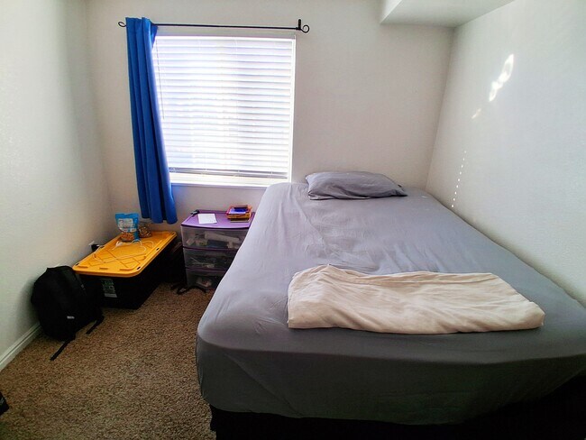 Building Photo - 104 W 1230 N St