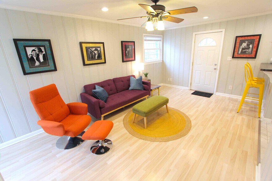 Building Photo - 2502 Woodyhill Dr