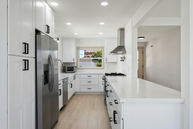 Building Photo - 4812 Laurette St