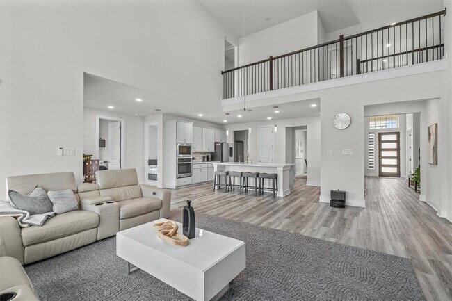 Building Photo - 5363 Orsini Blfs