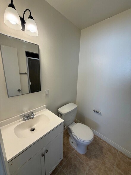 Building Photo - 21809 Lanark St