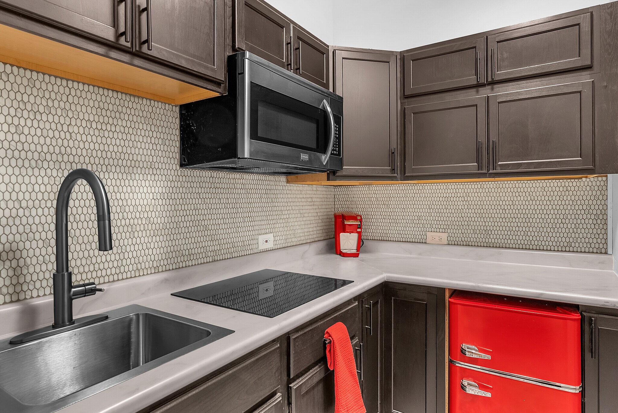 Building Photo - 139 Center St