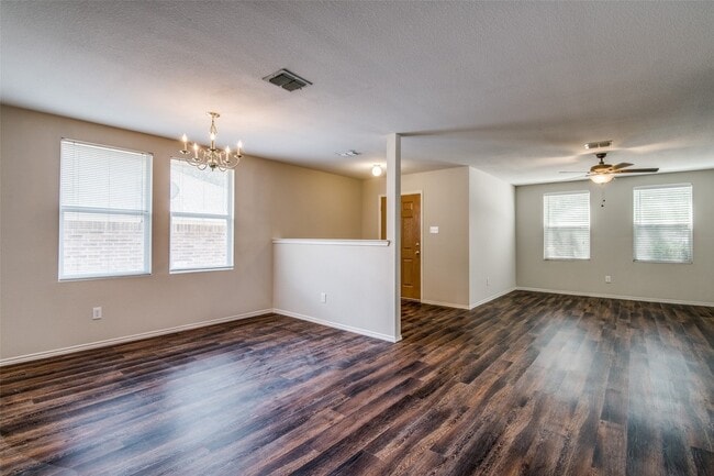 Building Photo - 12638 Vandelia St