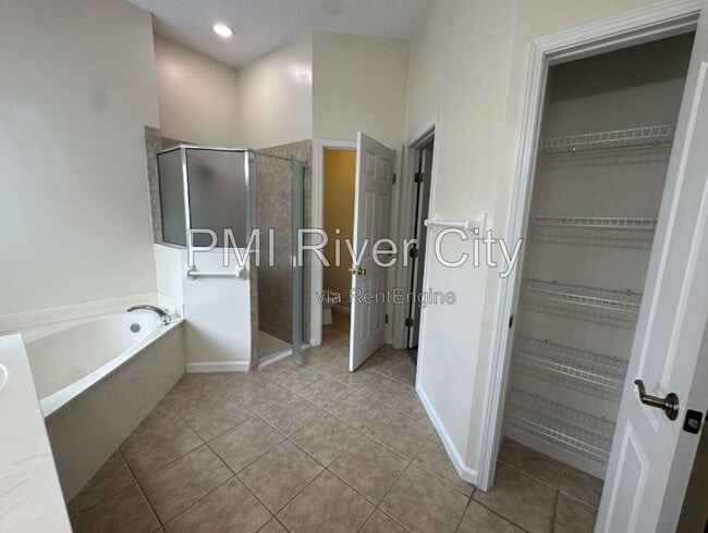 Building Photo - 533 Alice Cove Ct