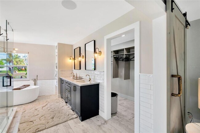 Building Photo - 807 Snug Island