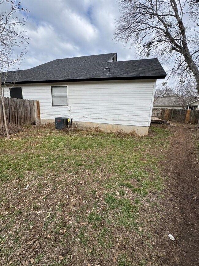 Building Photo - 3003 Jadewood Ct