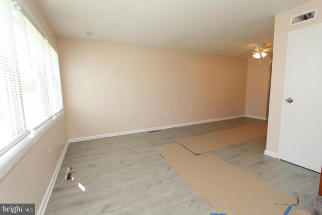 Building Photo - 5623 Mitchell Rd