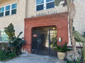 Building Photo - Oceanview Two Bedroom Apartment with Laund...