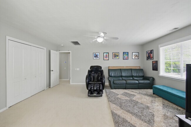 Building Photo - 2641 Springhaven Dr